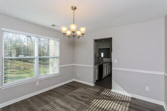 335 Elma Marie Ct in Locust Grove, GA - Building Photo - Building Photo