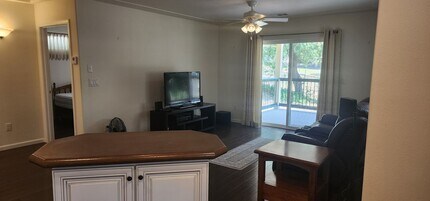 497 Shasta Park Dr in Shasta Lake, CA - Building Photo - Building Photo