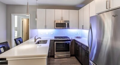 1100 Apex in Clearwater, FL - Building Photo - Interior Photo