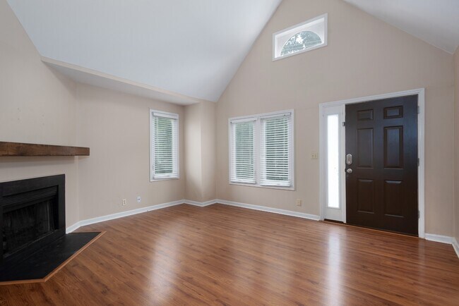 3204 W End Cir, Unit 12 in Nashville, TN - Building Photo - Building Photo