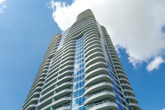 2929 Weslayan in Houston, TX - Foto de edificio - Building Photo