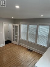 1496-1498 Giles Blvd E in Windsor, ON - Building Photo - Building Photo