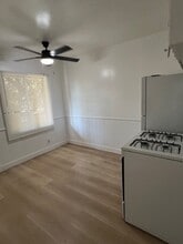 1130 San Rafael Ave in Glendale, CA - Foto de edificio - Building Photo