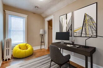 3132 Hennepin Ave S in Minneapolis, MN - Building Photo - Building Photo