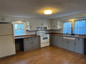 815 Race Track Rd in Centralia, IL - Building Photo - Building Photo