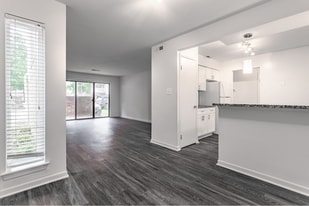 Sonoma Woods Apartments – New Ownership & ... in Newport News, VA - Building Photo