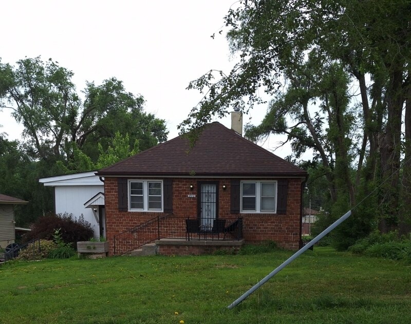 2512 N 78th Ave in Omaha, NE - Building Photo