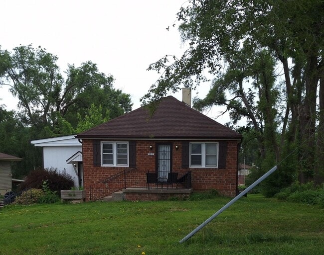 property at 2512 N 78th Ave