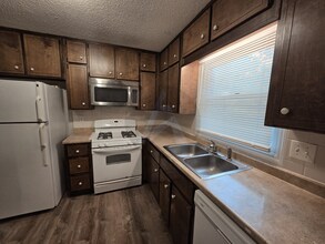 1437 Twin Branches Cir SE in Marietta, GA - Building Photo - Building Photo