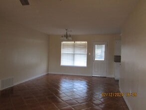 1023 E Avenue in Cache, OK - Building Photo - Building Photo