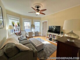 176 Elm St, Unit 3 in Cambridge, MA - Building Photo