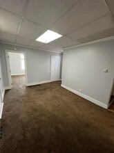 1227 E Chestnut St in Lancaster, OH - Building Photo - Building Photo