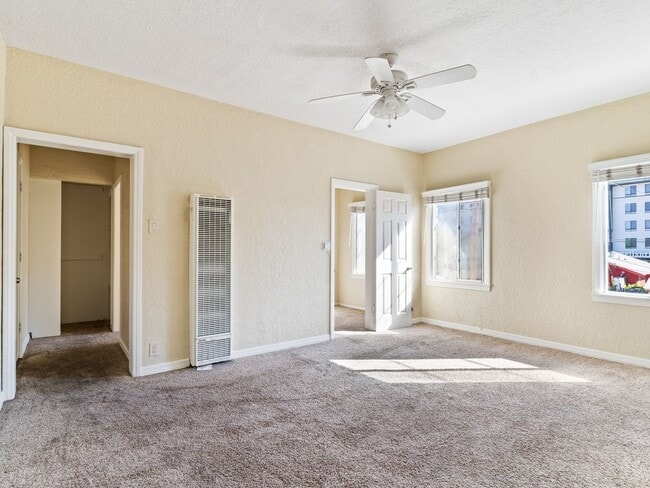 1324 N Peterson Ave
