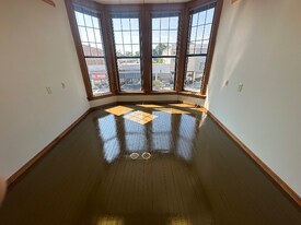 120 N Main St in Churubusco, IN - Building Photo