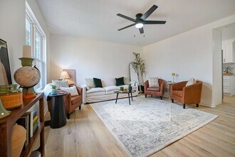 421 Elkton Pl in Midway, KY - Building Photo - Building Photo