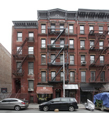 331 E 9th St in New York, NY - Building Photo - Building Photo