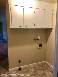 2430 SW Nye Ave photo'