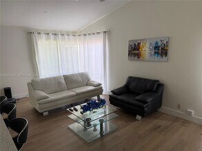 8611 NW 51st Ct in Lauderhill, FL - Building Photo - Building Photo