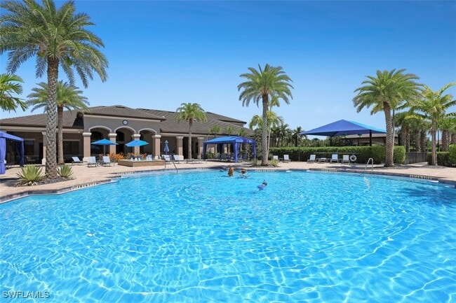 11992 Five Waters Cir in Ft. Myers, FL - Building Photo - Building Photo