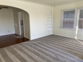 400 Jefferson St in Bakersfield, CA - Building Photo - Building Photo