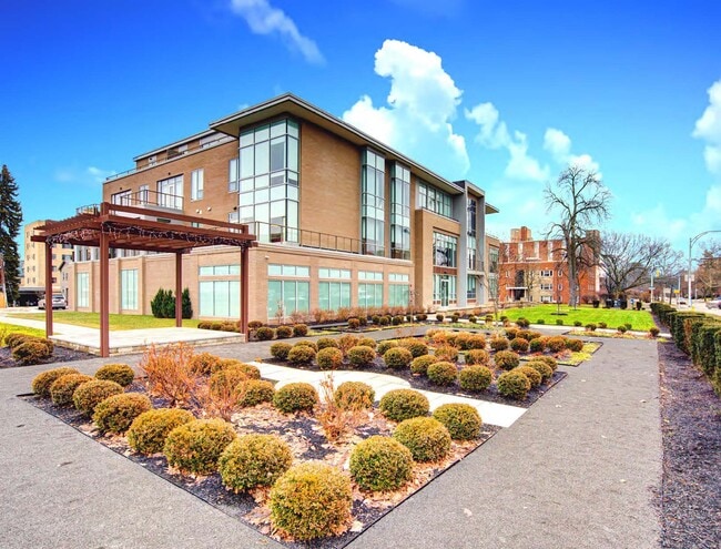 600 East Ave, Unit 9