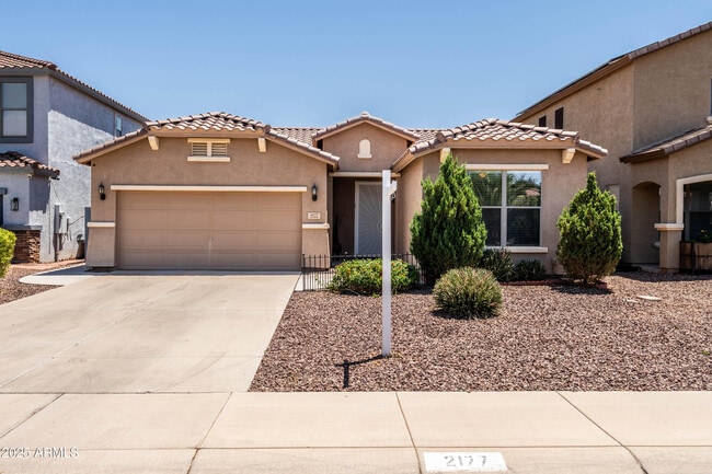2177 W Agrarian Hills Dr in San Tan Valley, AZ - Building Photo - Building Photo