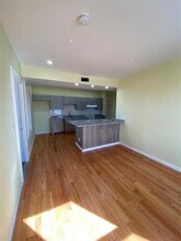 289 Windsor St, Unit 1 in Cambridge, MA - Building Photo - Building Photo