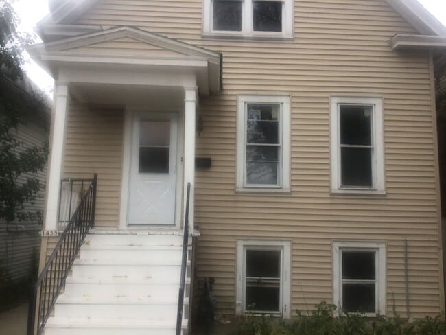 property at 1435 W Arthur Ave