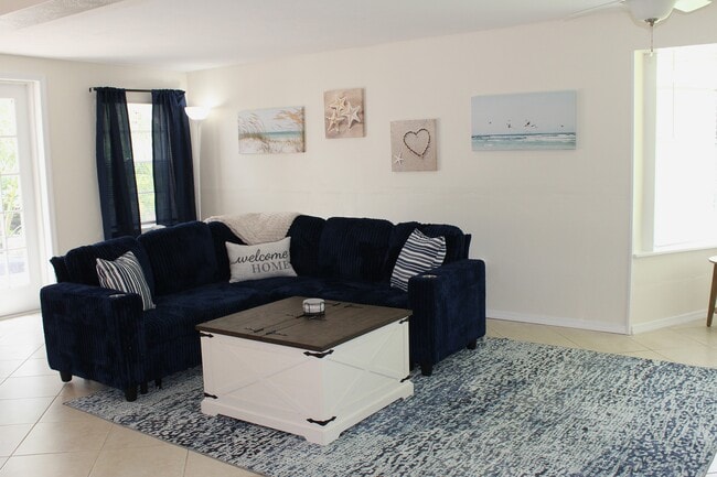 property at 4464 E Riverside Dr