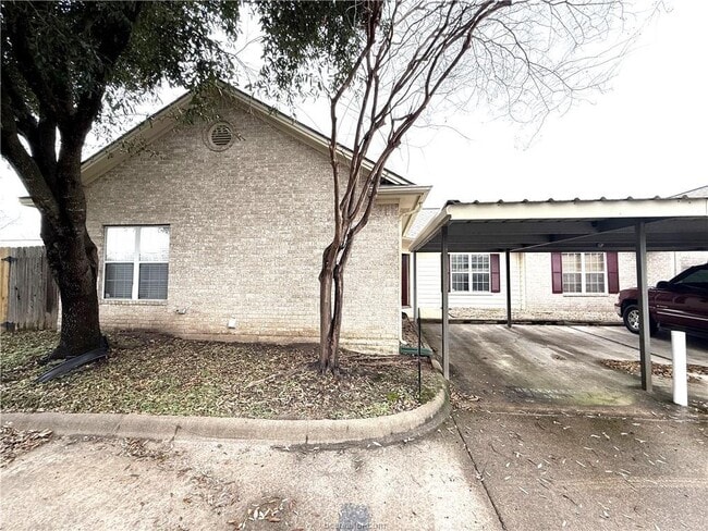 property at 612 Townplace Dr