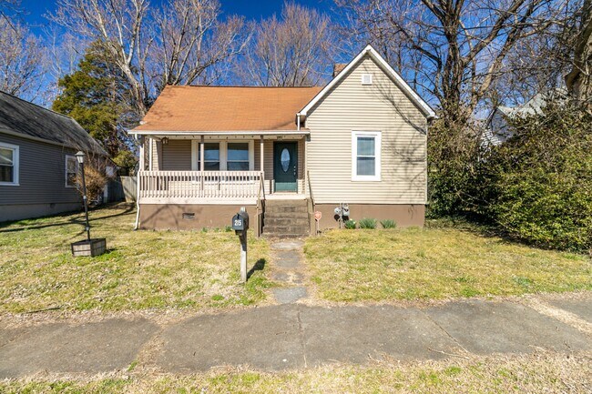 property at 215 E Emerald Ave
