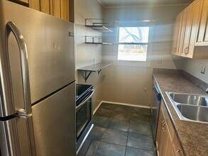 5065 N Crooks Rd in Royal Oak, MI - Building Photo - Building Photo