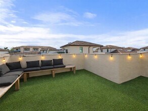 4654 NW 83rd Path in Doral, FL - Building Photo - Building Photo