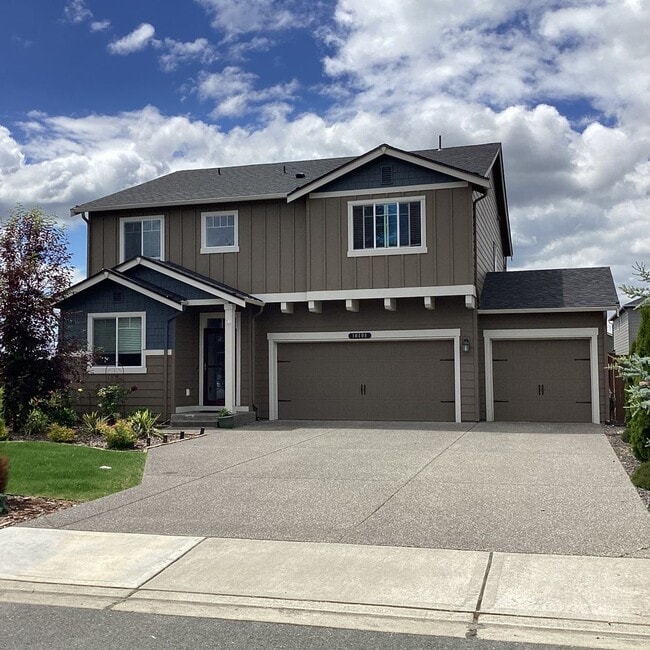 property at 10408 Tailspar Ave
