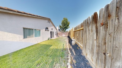 9507 Lanneau Ct in Bakersfield, CA - Building Photo - Building Photo