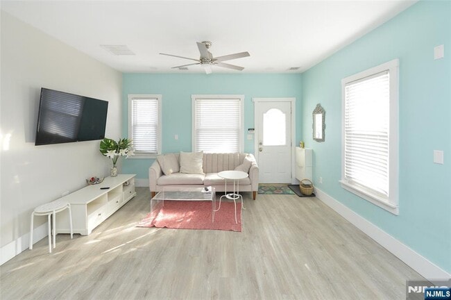 117 Lake St in Bergenfield, NJ - Building Photo - Building Photo