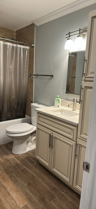 1012 Kenilworth Dr in Towson, MD - Building Photo