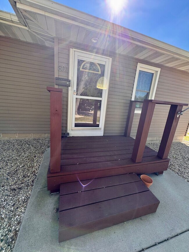 801 N Main St in Edgerton, WI - Building Photo - Building Photo