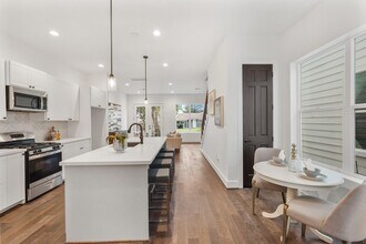 2022 Thonig Rd in Houston, TX - Building Photo - Building Photo