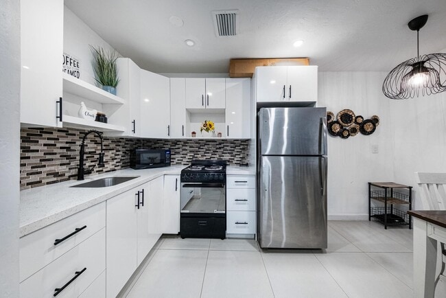 1211 NE 15th Ave in Fort Lauderdale, FL - Building Photo - Building Photo