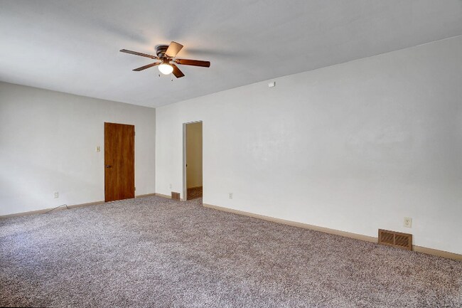 1929 Case Ave in Racine, WI - Foto de edificio - Building Photo