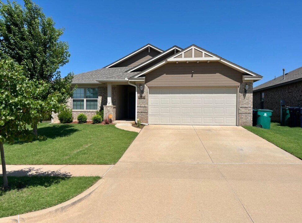 15712 Capulet Dr in Edmond, OK - Building Photo
