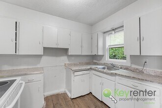 2001 E Elm St in Wichita, KS - Building Photo - Building Photo