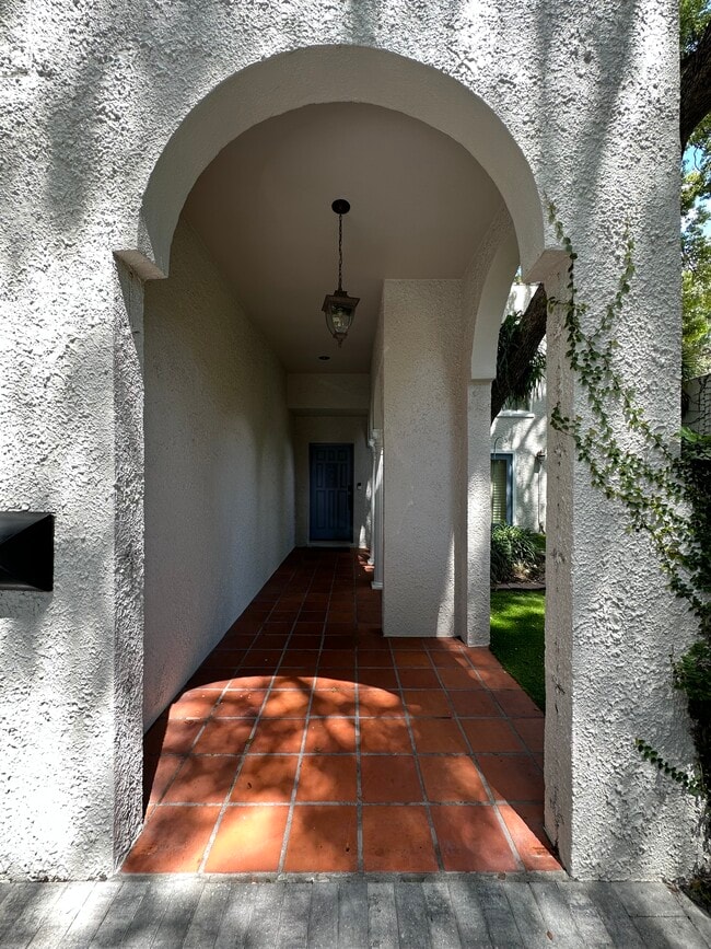 3403 W Granada St in Tampa, FL - Building Photo - Building Photo