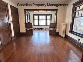 2628 Harriet Ave in Minneapolis, MN - Building Photo