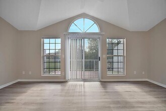 4427 Towneside Ct in Mason, OH - Foto de edificio - Building Photo