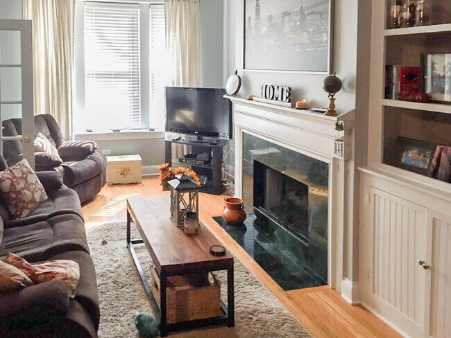 property at 3854 N Southport Ave