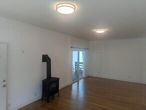 932 60th St, Unit Downstairs in Oakland, CA - Building Photo - Building Photo