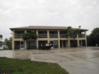 11410 Char Ann Dr in Ft. Myers, FL - Building Photo