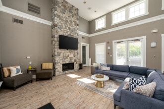 Park at Eagle Creek in Indianapolis, IN - Foto de edificio - Interior Photo